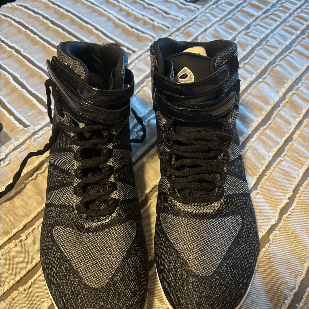Nfinity Cheer High-Top Black and Gray Sneakers 10.5 WITH CASE- brand new! - Picture 3 of 6